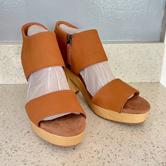 TOMS Majorca Leather Platform Sandal, Tan Leather, Size 8 - Picture 3 of 9